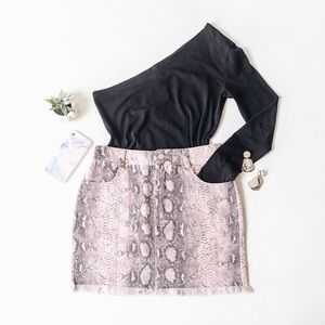 Snakeskin Skirt (Pink)